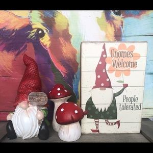 SPRING TIERED TRAY DECOR